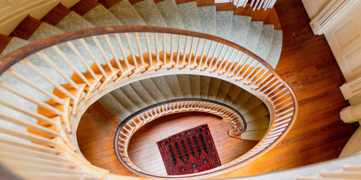 十大最好的网赌平台 Spiral Staircase | Charleston, South Carolina